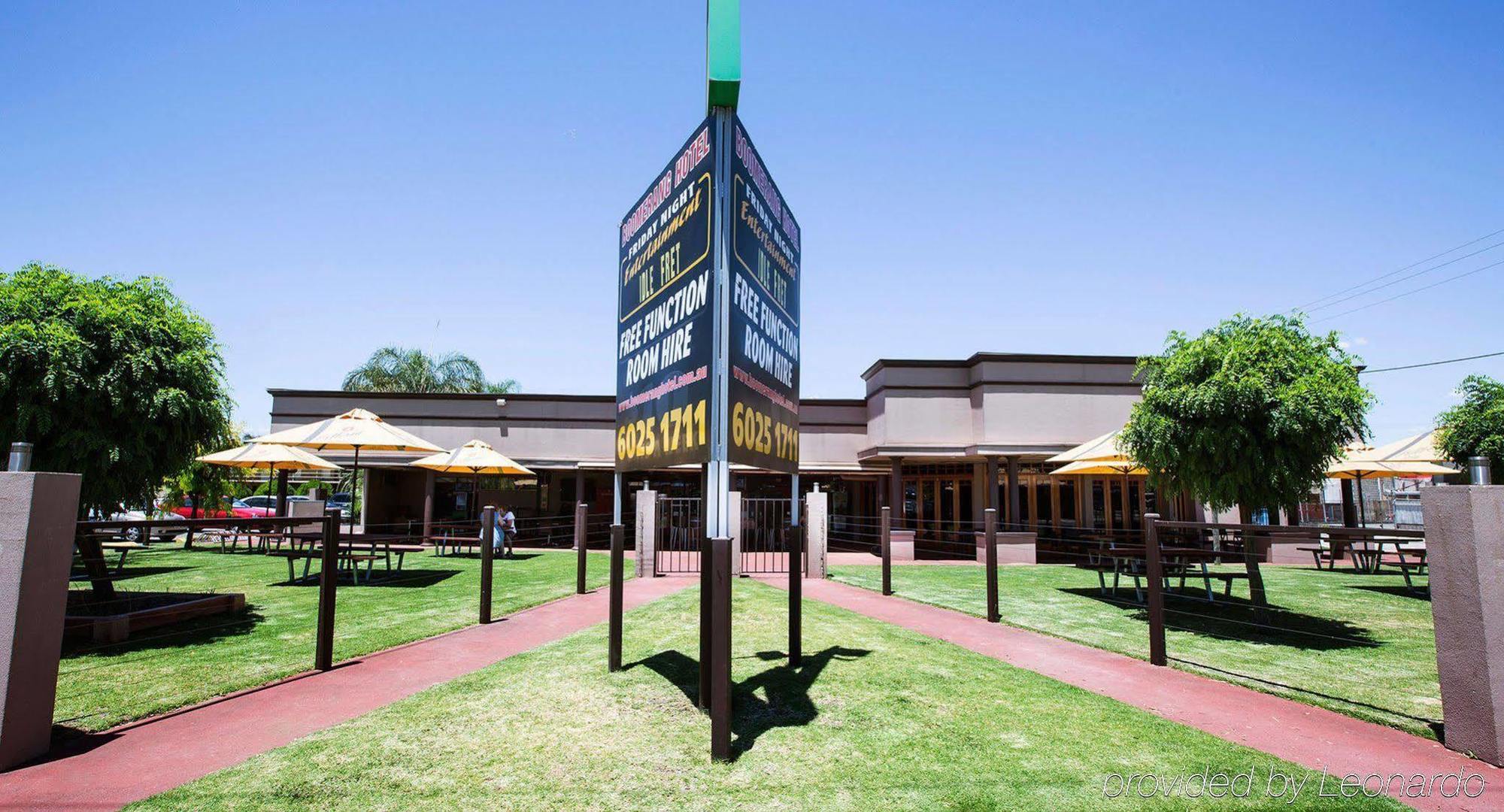 Boomerang Hotel Lavington Exterior foto