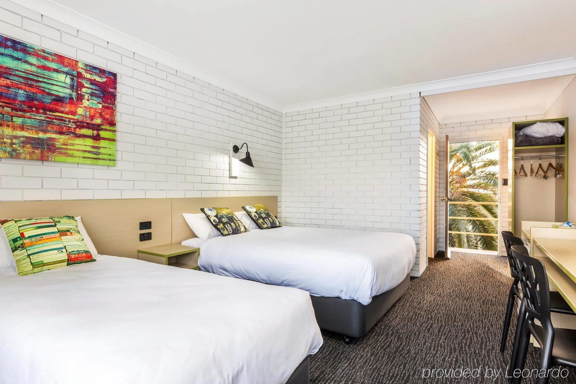 Boomerang Hotel Lavington Exterior foto