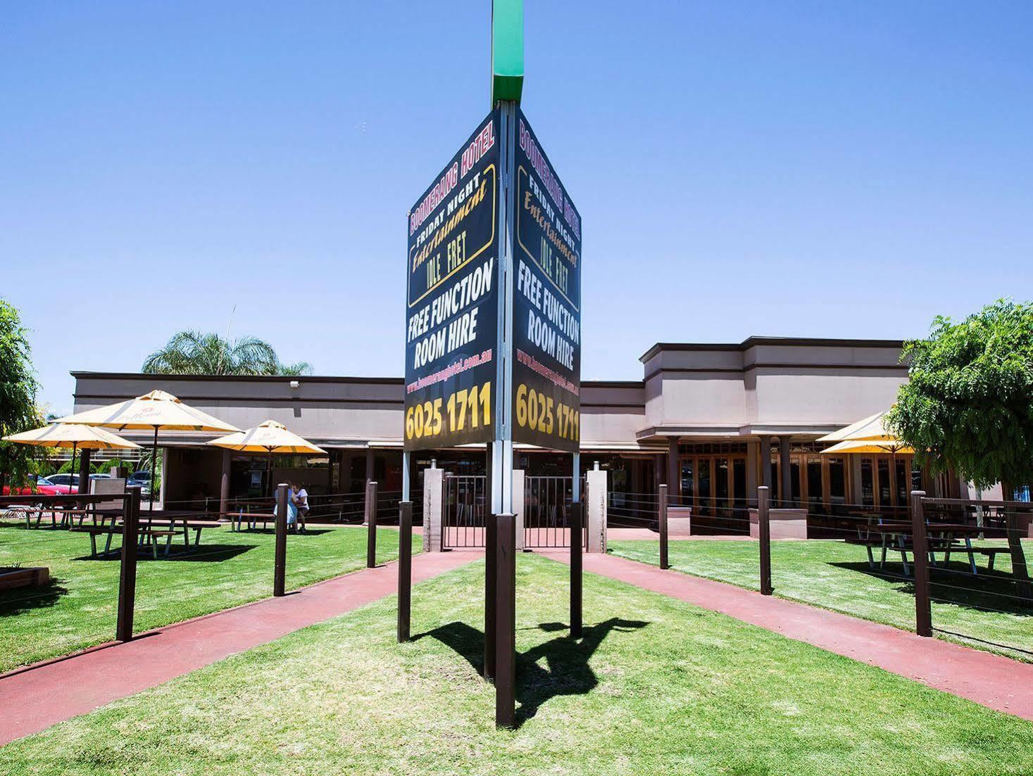Boomerang Hotel Lavington Exterior foto